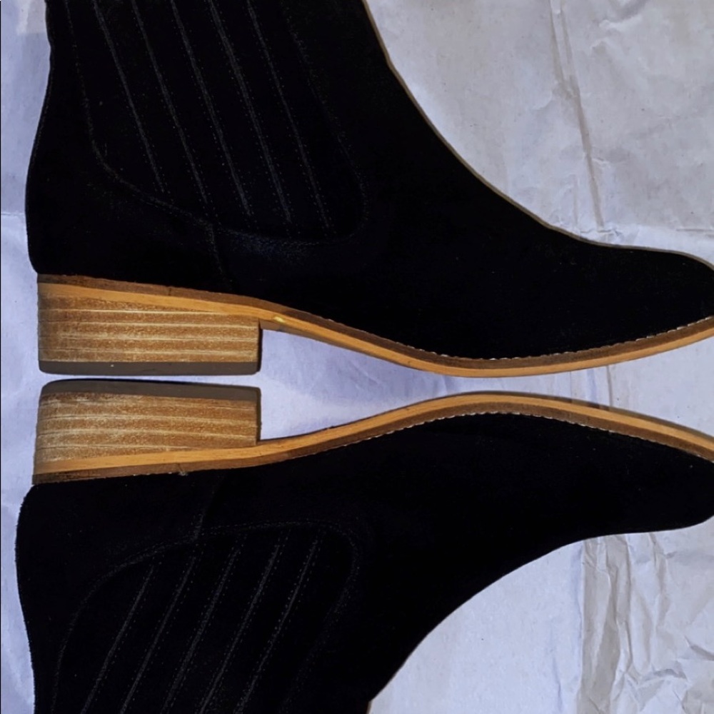 Women Black Boots
